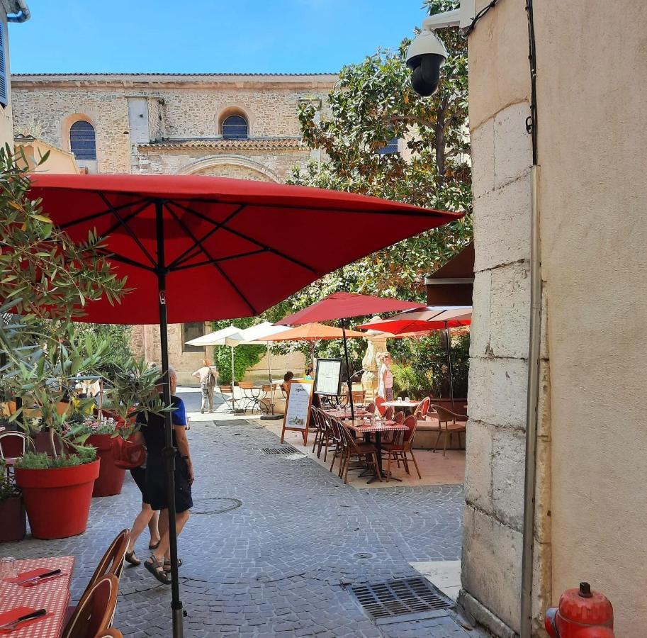 Apartament Renovated Fully Equipped Studio For 2 To 4 Pers La Ciotat Zewnętrze zdjęcie